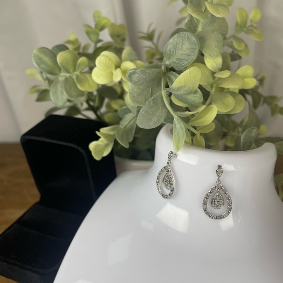 Diamond earrings. Silver .925. Untreated Earth Mined. 1/2ct - Picture 7 of 12